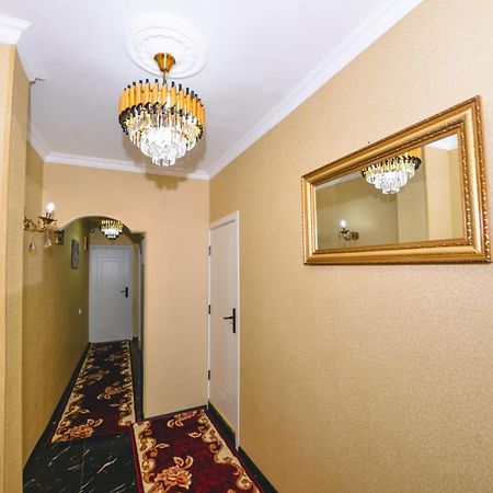 Hotel Vladi Kutaisi Eksteriør bilde