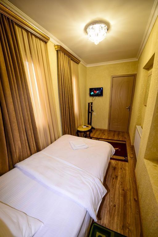 Hotel Vladi Kutaisi Eksteriør bilde