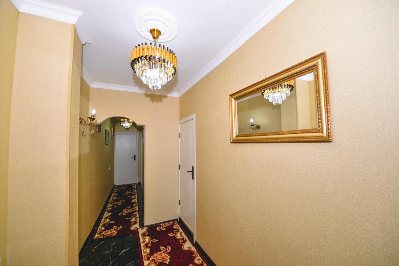 Hotel Vladi Kutaisi Eksteriør bilde
