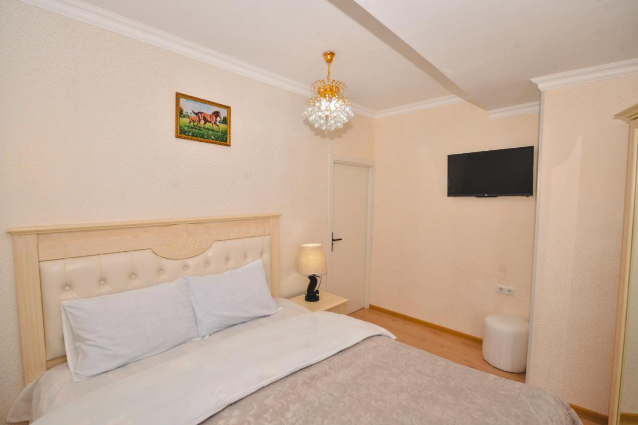 Hotel Vladi Kutaisi Eksteriør bilde